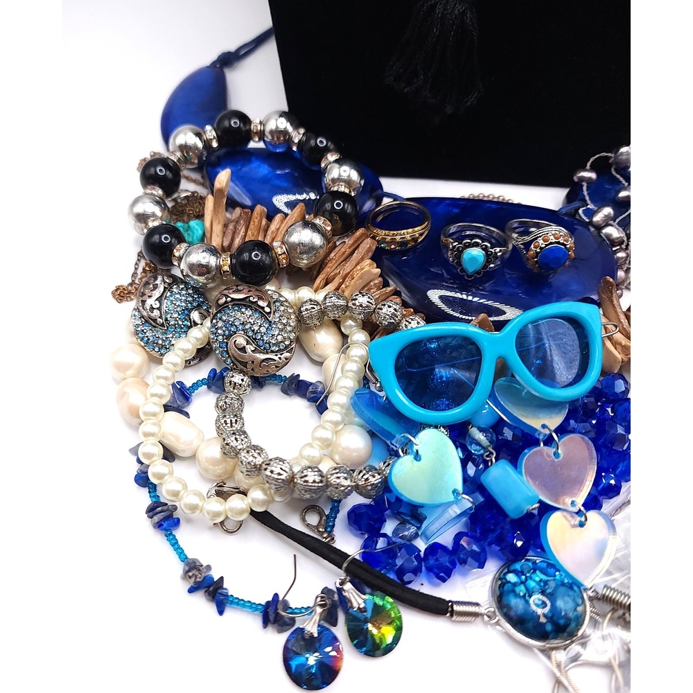 35pc Mixed Jewelry Lot Blue Vintage Modern Necklaces Bracelets Earrings - Picture 3 of 10